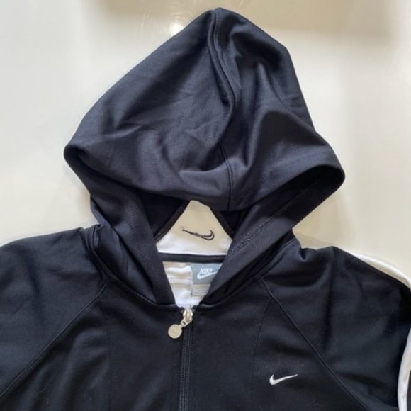 NIKE Women's Black & White Hooded Activewear Jacket ~ Size small - Picture 6 of 14